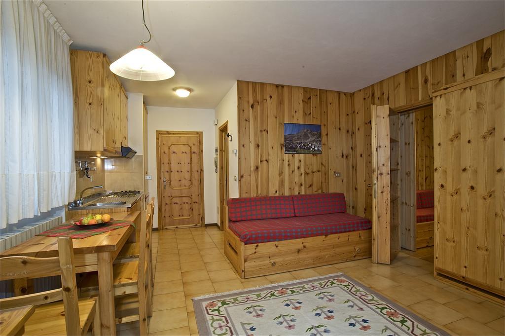 Residence Raffaella Santa Caterina Valfurva Kamer foto