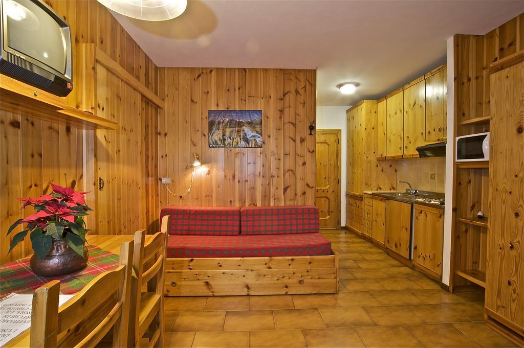 Residence Raffaella Santa Caterina Valfurva Kamer foto