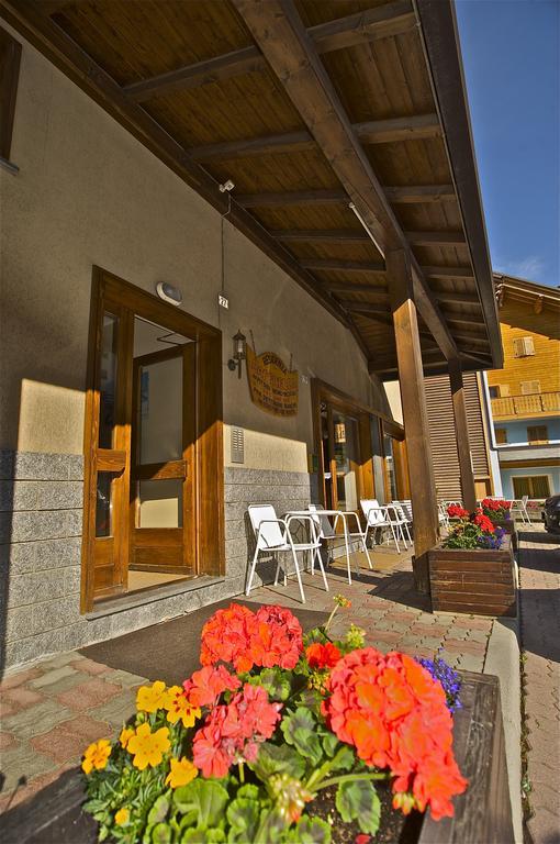 Residence Raffaella Santa Caterina Valfurva Buitenkant foto